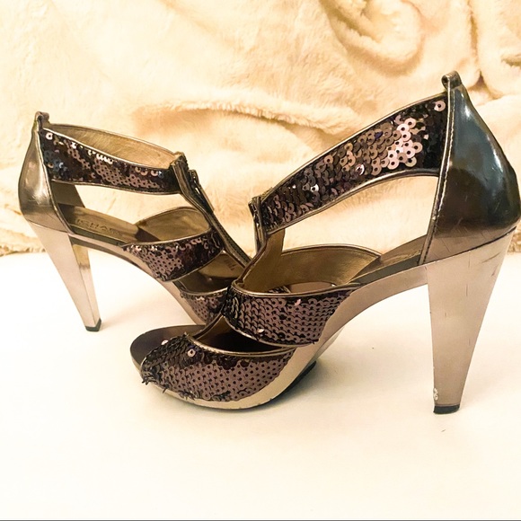 Michael Kors heels with Silver Sequins heels😍 - Picture 2 of 3